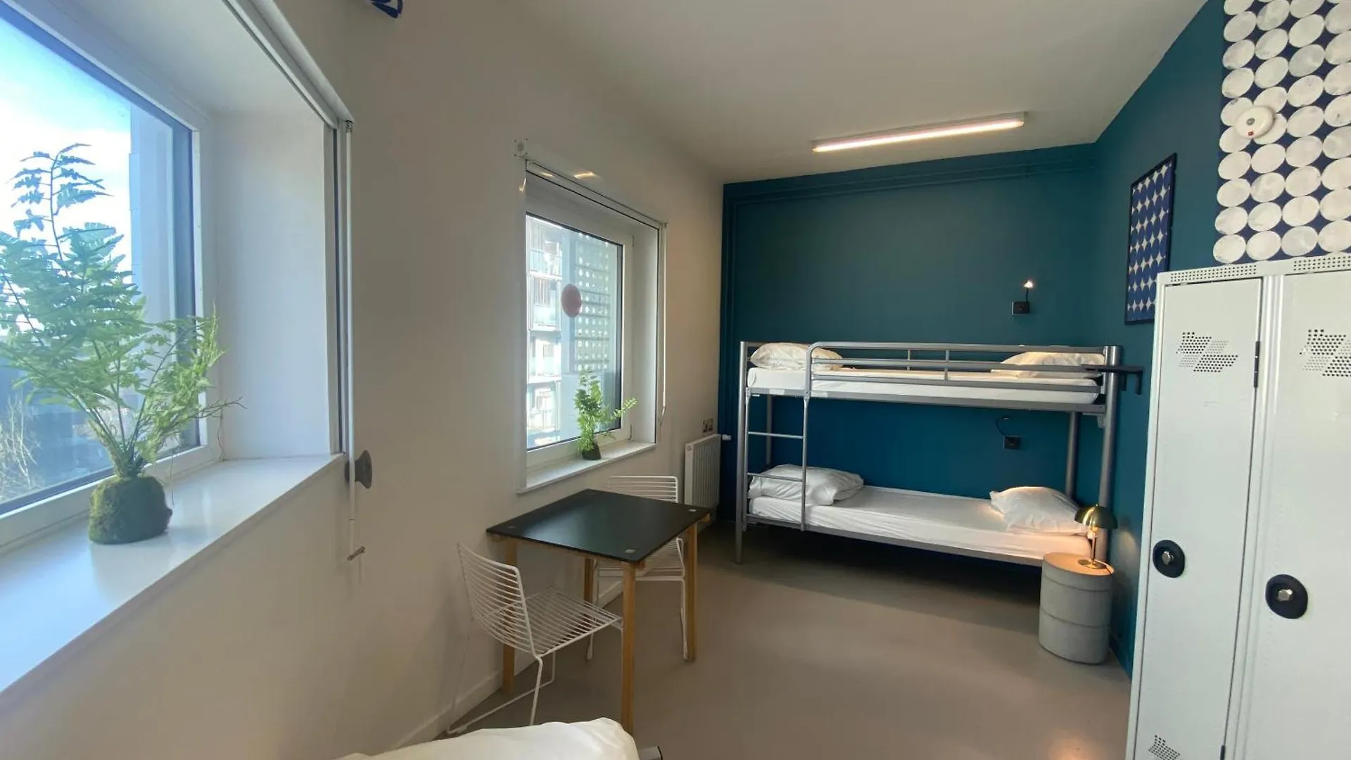 Auberge De Jeunesse Hi Lille Hostel